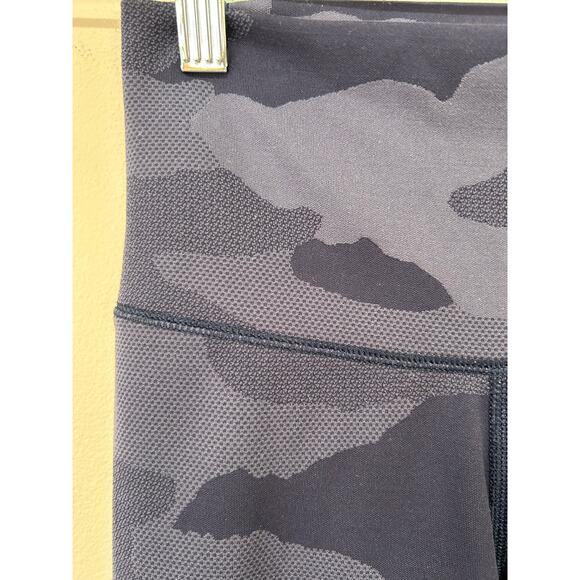 Aerie Chill Play Move womens leggins size S blue camo - Picture 2 of 6
